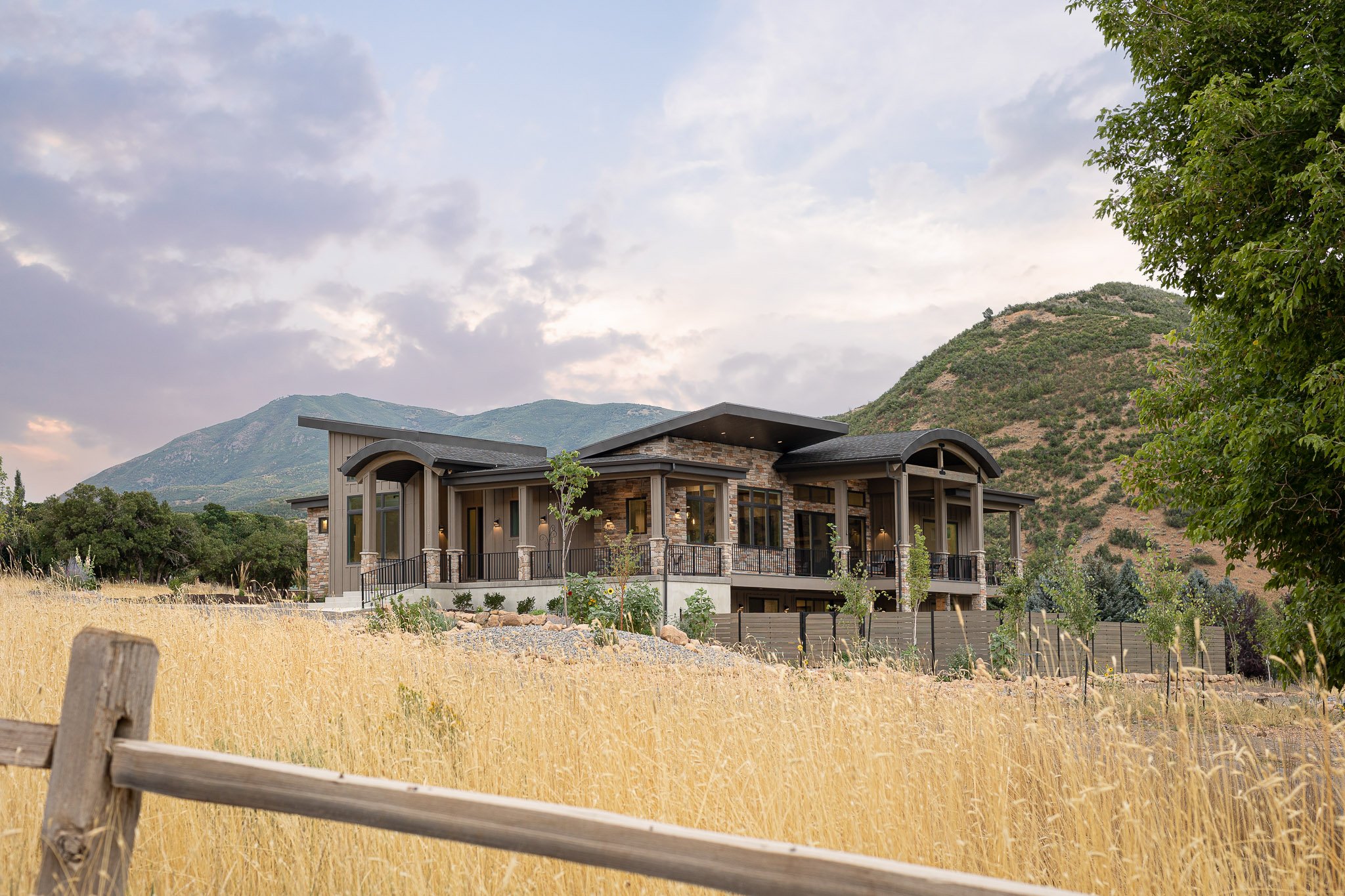 Top Architects Utah Custom Homes Design in Utah - Jewkes Design - Canyon Crest - Low Res24