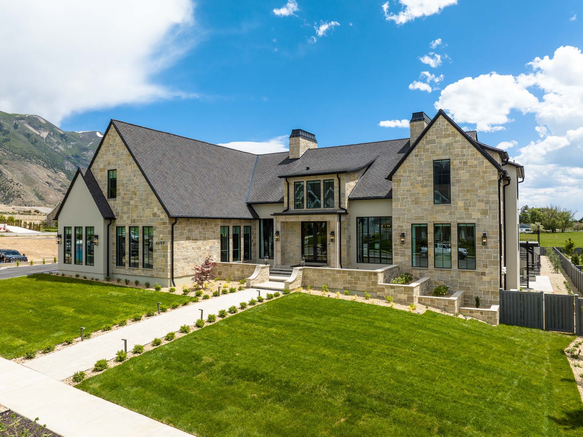 Top Architects Utah Custom Homes Design in Utah - Jewkes Design - Hillside Haven - Low Res1