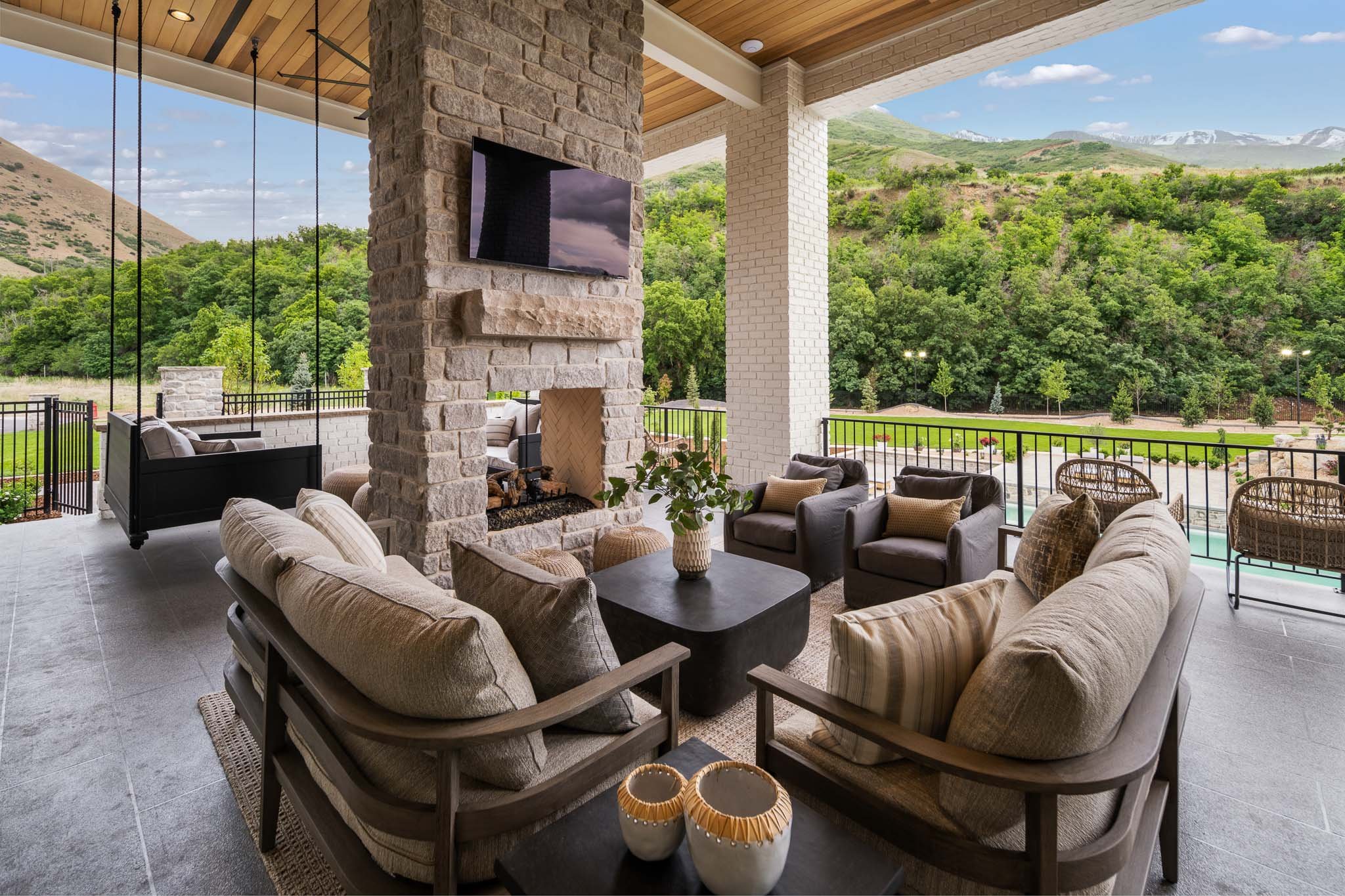 Top Architects Utah Custom Homes Design in Utah - Jewkes Design - Maple Crossings - Low Res50