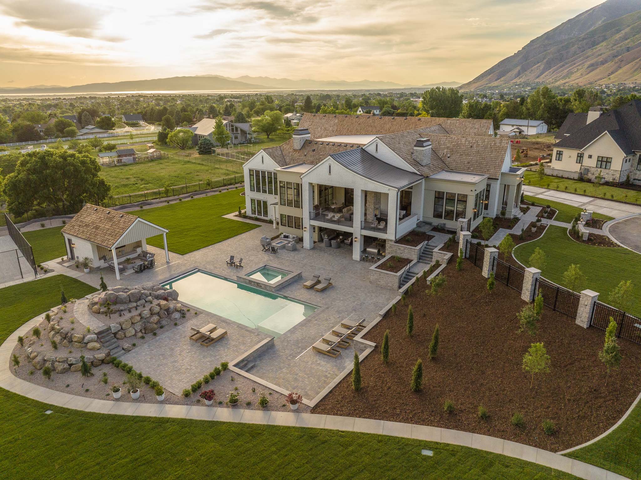 Top Architects Utah Custom Homes Design in Utah - Jewkes Design - Maple Crossings - Low Res62